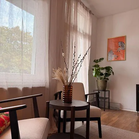 Beautiful And Spacious 4 Bdr With Balcony Apartment Oldenburg