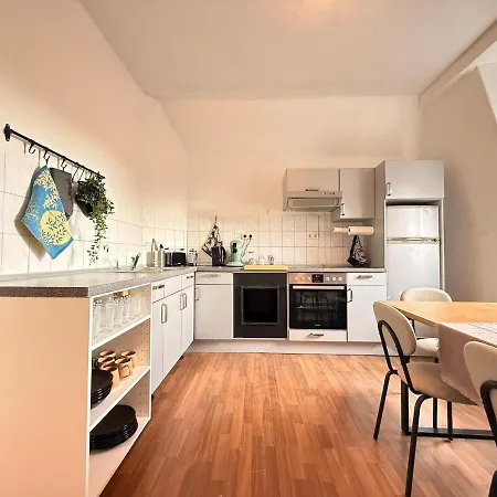 Beautiful And Spacious 4 Bdr With Balcony