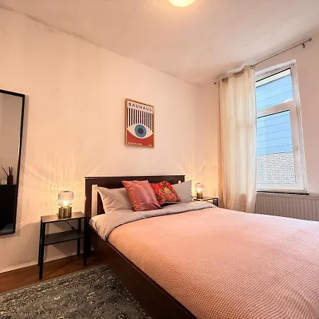 Beautiful And Spacious 4 Bdr With Balcony Apartment Oldenburg