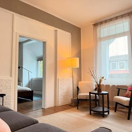 Beautiful And Spacious 4 Bdr With Balcony