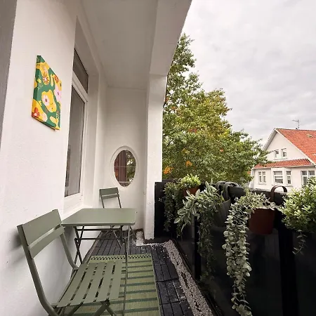 아파트 Beautiful And Spacious 4 Bdr With Balcony *
