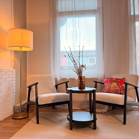 Beautiful And Spacious 4 Bdr With Balcony * Oldenburg