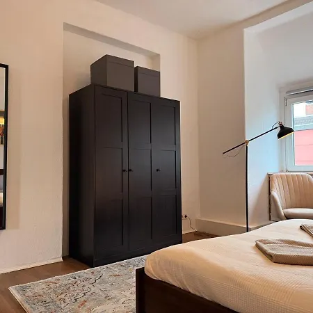 Beautiful And Spacious 4 Bdr With Balcony *