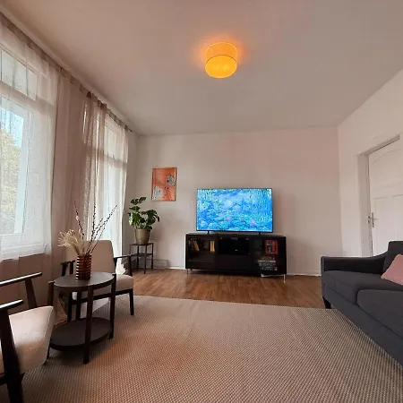 아파트 Beautiful And Spacious 4 Bdr With Balcony 올덴부르크